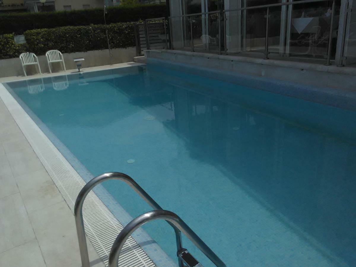 Hotel Cristallo เปสเคียรา เดล การ์ตา ภายนอก รูปภาพ